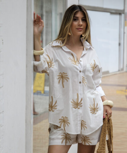 Conjunto Camisa e Shorts