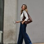 Calça Jeans Detalhe no Bolso