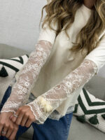 Conjunto T-shirts e Blusa de renda - Imagem 2