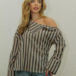 Camisa Listrada com Botões na Manga