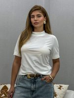 T-Shirt com Gola Alta - Imagem 2