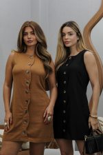 Vestido Curto com Botões - Imagem 6