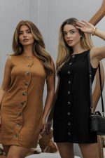 Vestido Curto com Botões - Imagem 7